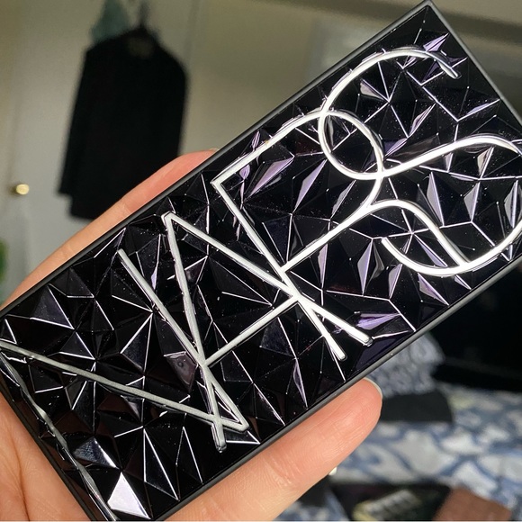 NARS Provocateur Eye Shadow Palette - Picture 3 of 3